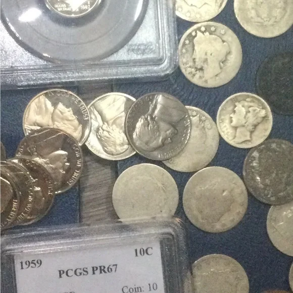 Assorted Coin Collection - Picture 11 of 16